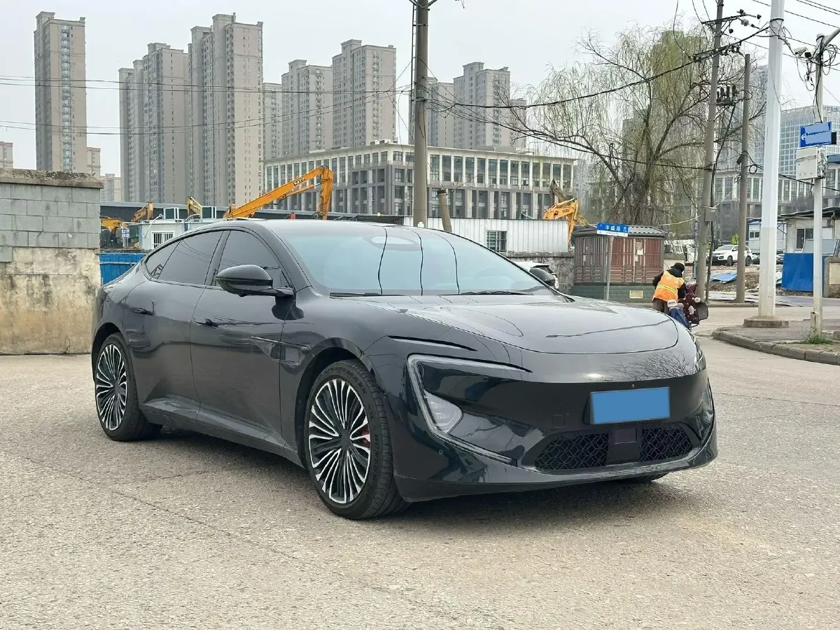 2025 Avatr 12 1.5T 156HP L4 REEV,autocango,china used car exporter,china ev exporter,chinese used car exporter,chinese used ev exporter