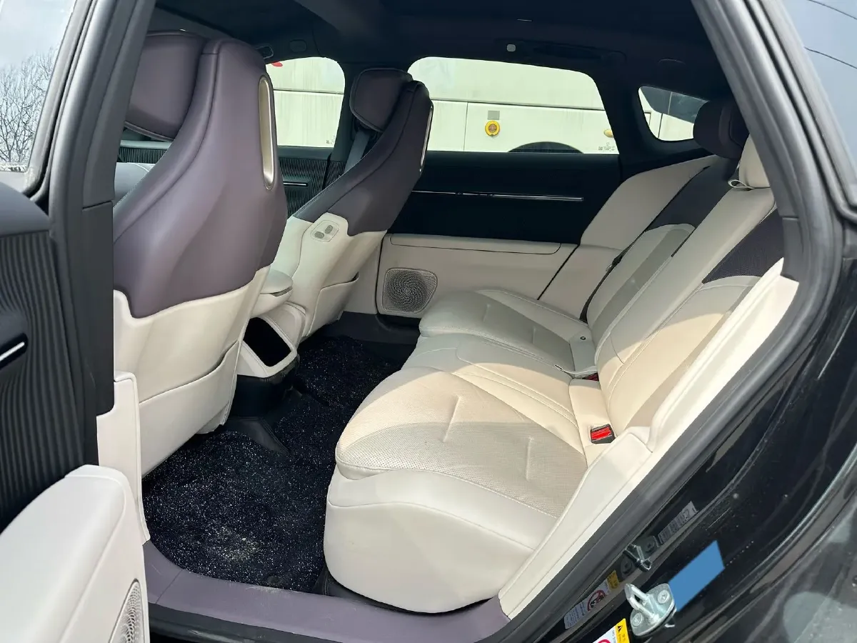 2025 Avatr 12 1.5T 156HP L4 REEV,autocango,china used car exporter,china ev exporter,chinese used car exporter,chinese used ev exporter