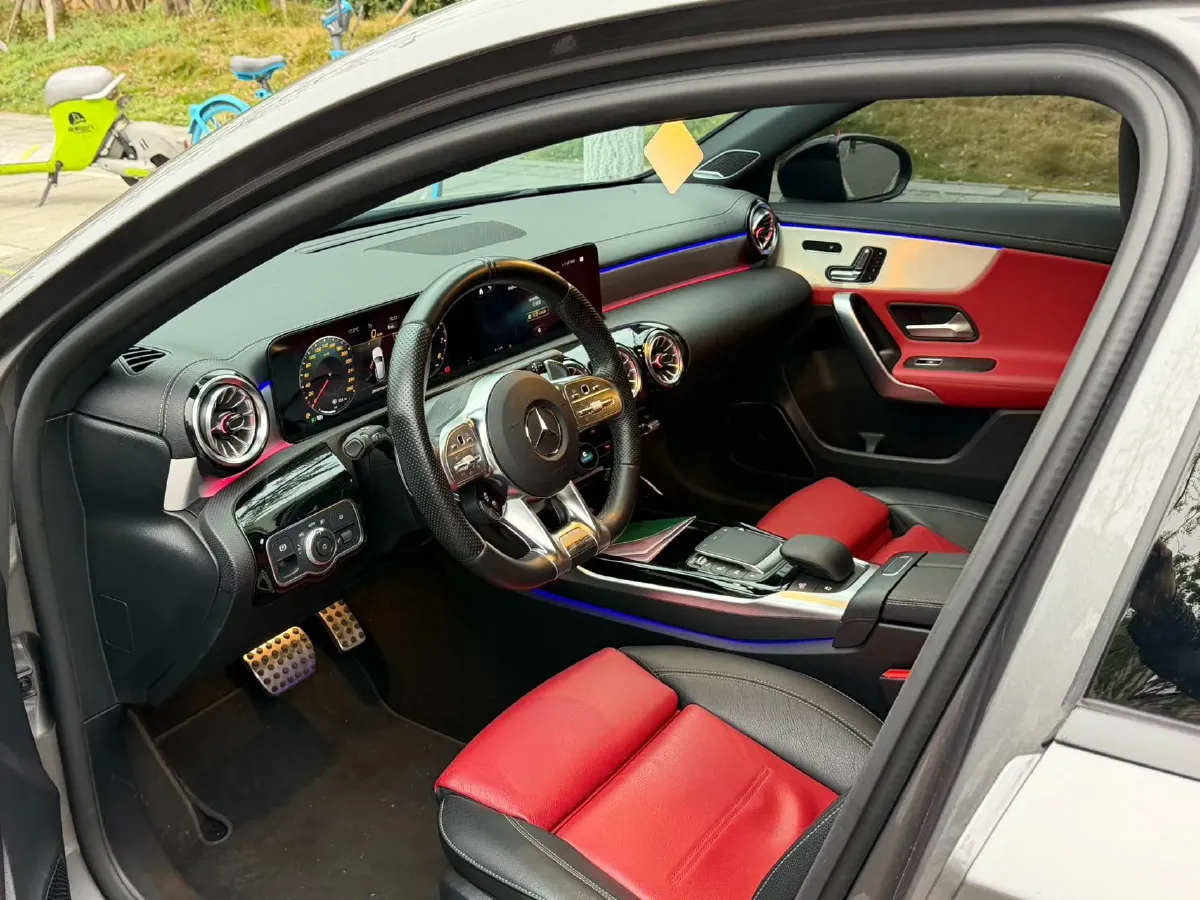 2022 Mercedes-Benz A AMG 2.0T 306HP L4 7DCT,autocango,china used car exporter,china ev exporter,chinese used car exporter,chinese used ev exporter