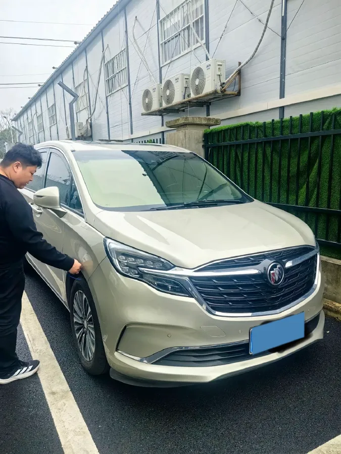 2021 Buick GL8 2.0T 237HP L4 9AT,autocango,china used car exporter,china ev exporter,chinese used car exporter,chinese used ev exporter