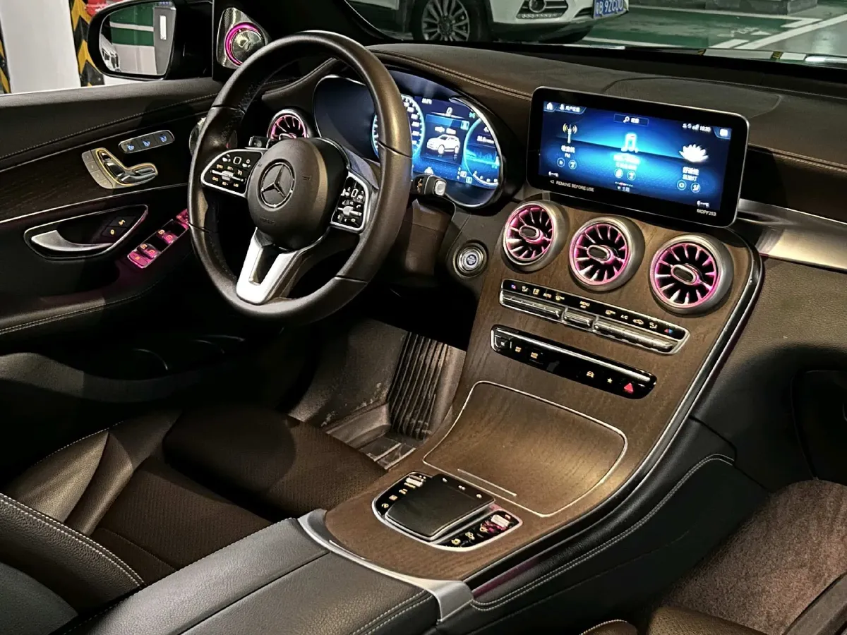 2022 Mercedes-Benz GLC Class 2.0T 258HP L4 9AT,autocango,china used car exporter,china ev exporter,chinese used car exporter,chinese used ev exporter