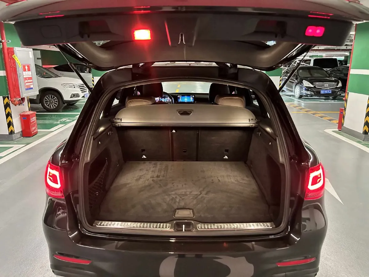 2022 Mercedes-Benz GLC Class 2.0T 258HP L4 9AT,autocango,china used car exporter,china ev exporter,chinese used car exporter,chinese used ev exporter