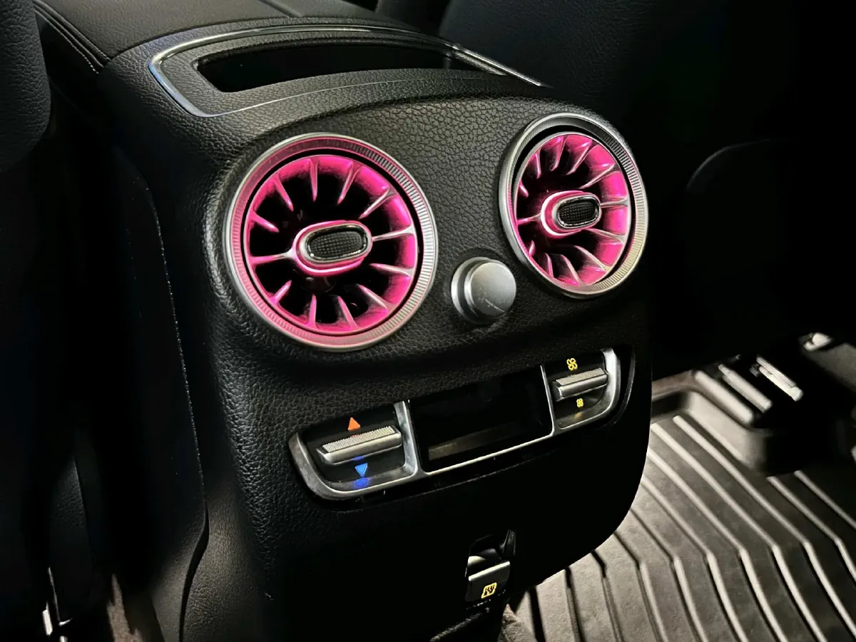 2022 Mercedes-Benz GLC Class 2.0T 258HP L4 9AT,autocango,china used car exporter,china ev exporter,chinese used car exporter,chinese used ev exporter