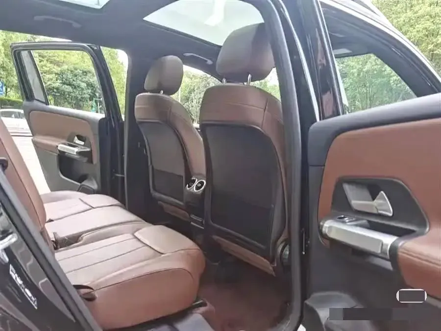 2021 Mercedes-Benz GLB Class 1.3T 136HP L4 7DCT,autocango,china used car exporter,china ev exporter,chinese used car exporter,chinese used ev exporter