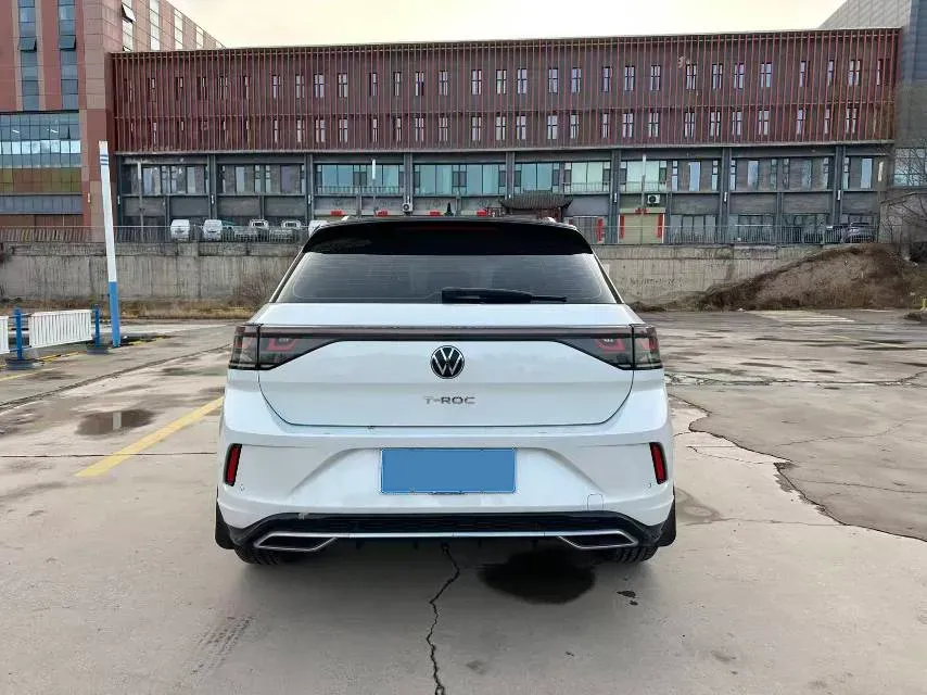 2023 Volkswagen T-Roc 1.5T 160HP L4 7DCT,autocango,china used car exporter,china ev exporter,chinese used car exporter,chinese used ev exporter