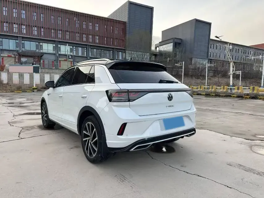 2023 Volkswagen T-Roc 1.5T 160HP L4 7DCT,autocango,china used car exporter,china ev exporter,chinese used car exporter,chinese used ev exporter