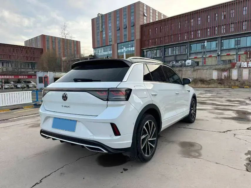 2023 Volkswagen T-Roc 1.5T 160HP L4 7DCT,autocango,china used car exporter,china ev exporter,chinese used car exporter,chinese used ev exporter