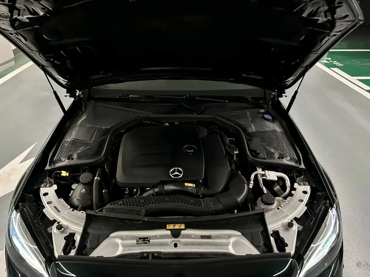 2021 Mercedes-Benz C Class 1.5T 184HP L4 9AT,autocango,china used car exporter,china ev exporter,chinese used car exporter,chinese used ev exporter