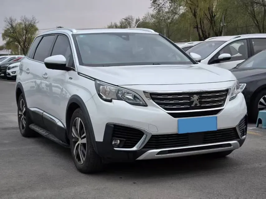2017 Peugeot 5008 1.8T 204HP L4 6AT,autocango,china used car exporter,china ev exporter,chinese used car exporter,chinese used ev exporter