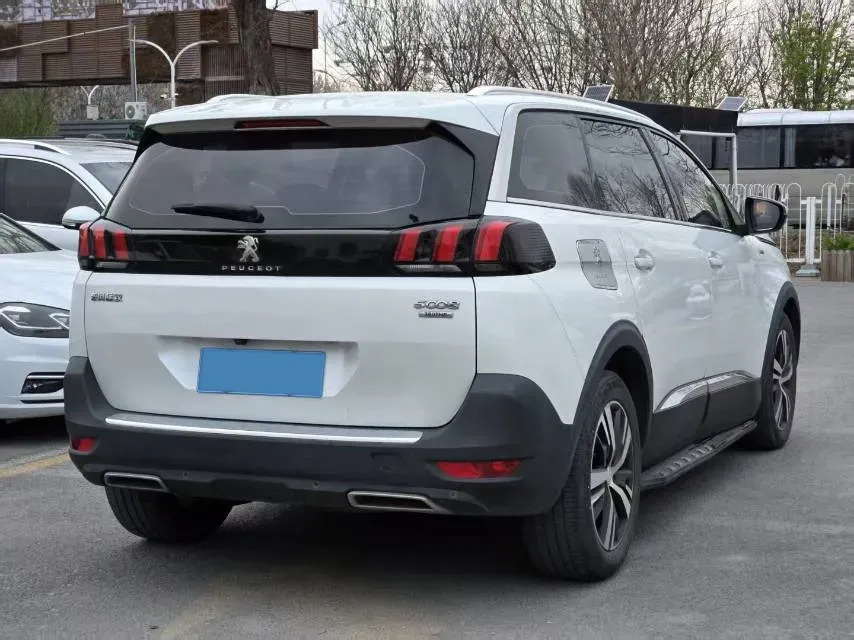 2017 Peugeot 5008 1.8T 204HP L4 6AT,autocango,china used car exporter,china ev exporter,chinese used car exporter,chinese used ev exporter