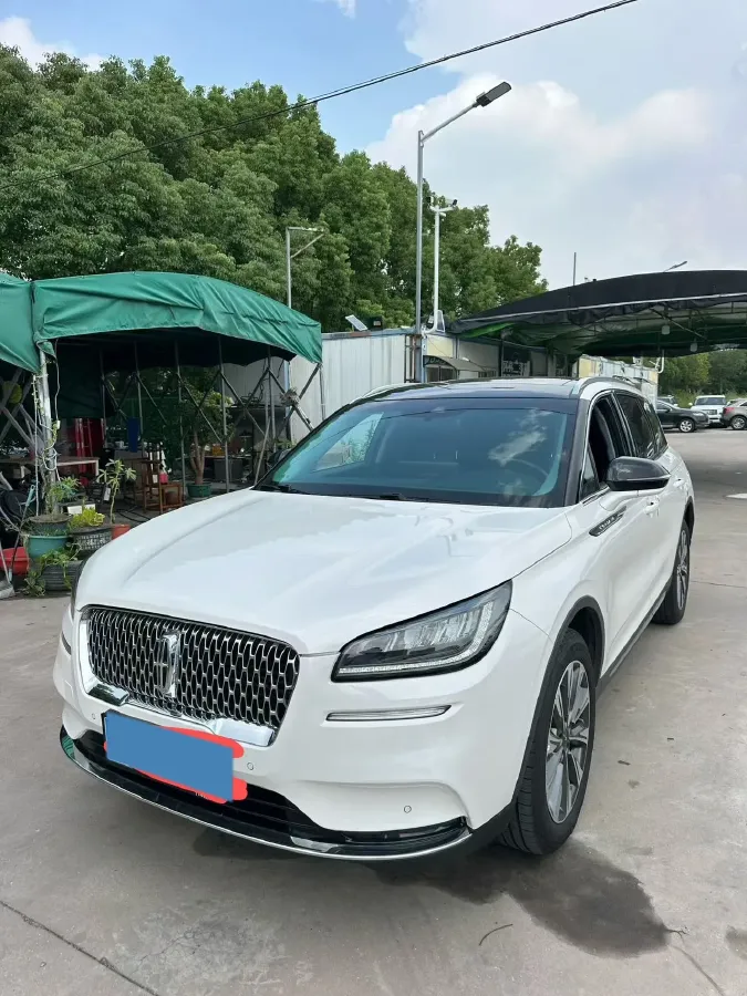 2022 Lincoln Corsair 2.0T 245HP L4 8AT,autocango,china used car exporter,china ev exporter,chinese used car exporter,chinese used ev exporter