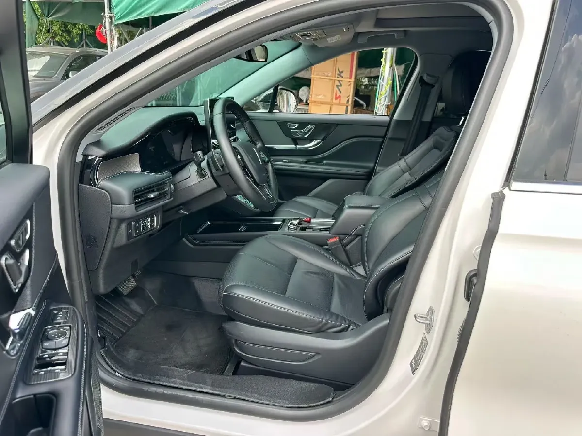 2022 Lincoln Corsair 2.0T 245HP L4 8AT,autocango,china used car exporter,china ev exporter,chinese used car exporter,chinese used ev exporter