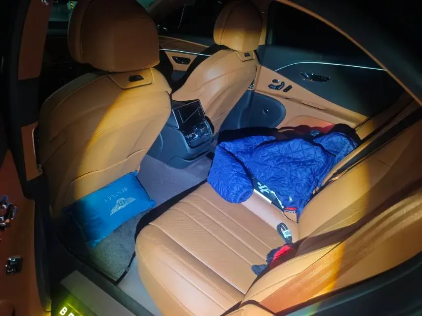 2024 Bentley Flying Spur 2.9T 416HP V6 8DCT PHEV 18KWH,autocango,china used car exporter,china ev exporter,chinese used car exporter,chinese used ev exporter