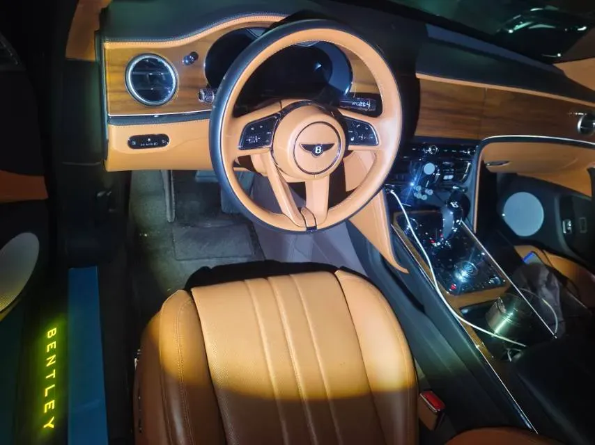 2024 Bentley Flying Spur 2.9T 416HP V6 8DCT PHEV 18KWH,autocango,china used car exporter,china ev exporter,chinese used car exporter,chinese used ev exporter