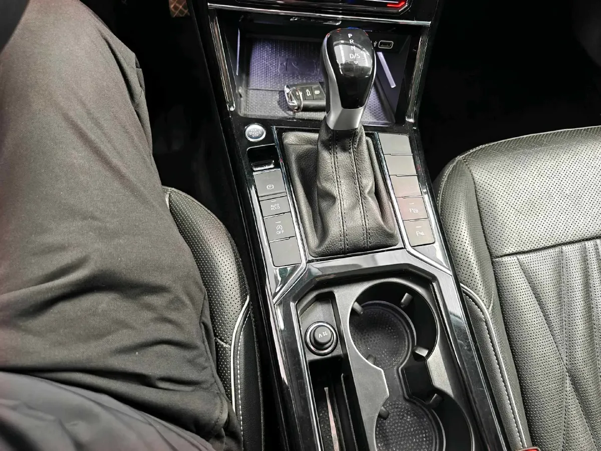 2022 Xpeng P7 BEV 60.2KWH,autocango,china used car exporter,china ev exporter,chinese used car exporter,chinese used ev exporter