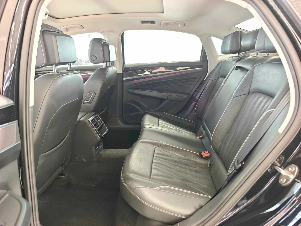 2022 Xpeng P7 BEV 60.2KWH,autocango,china used car exporter,china ev exporter,chinese used car exporter,chinese used ev exporter