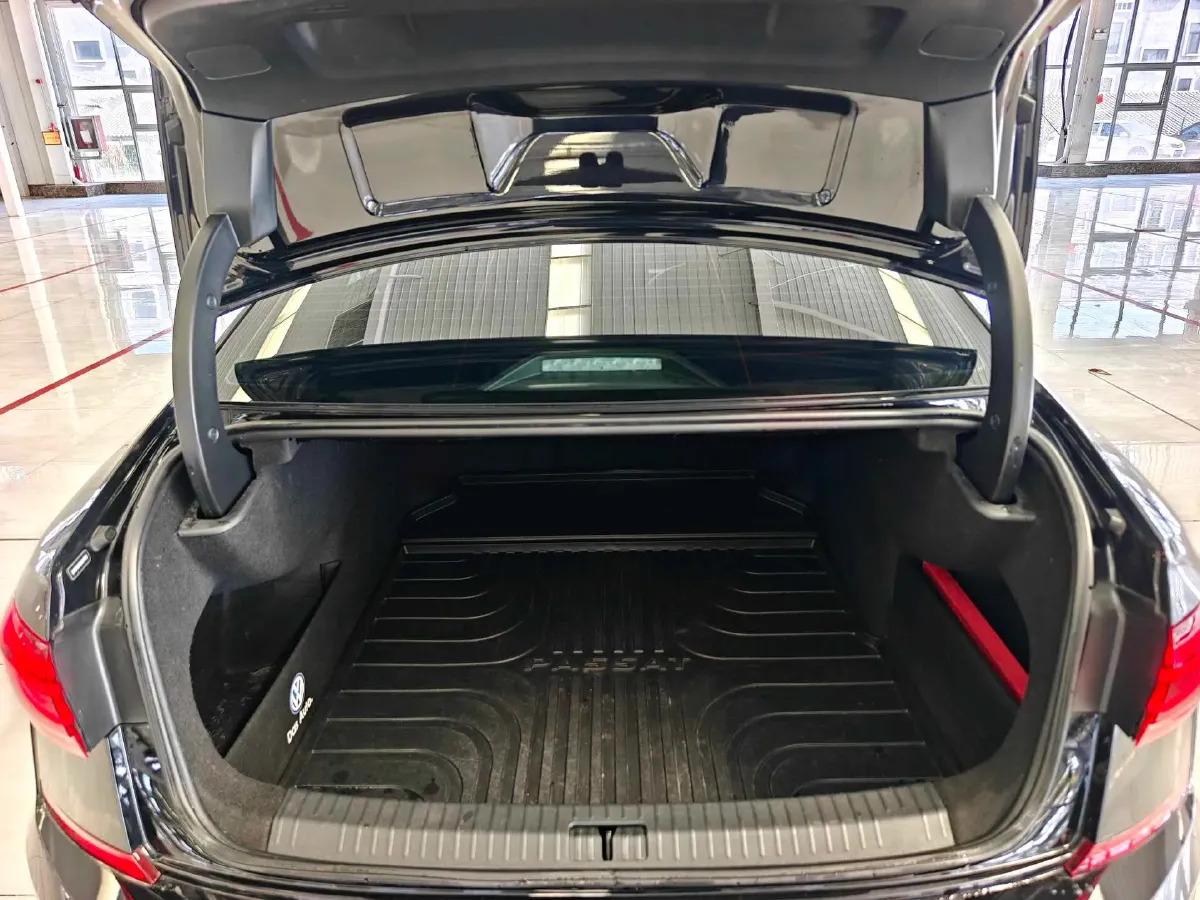 2022 Xpeng P7 BEV 60.2KWH,autocango,china used car exporter,china ev exporter,chinese used car exporter,chinese used ev exporter