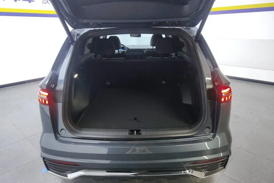 2024 Geely Monjaro 2.0T 238HP L4 8AT,autocango,china used car exporter,china ev exporter,chinese used car exporter,chinese used ev exporter