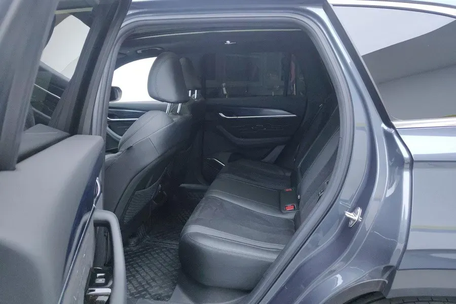 2024 Geely Monjaro 2.0T 238HP L4 8AT,autocango,china used car exporter,china ev exporter,chinese used car exporter,chinese used ev exporter