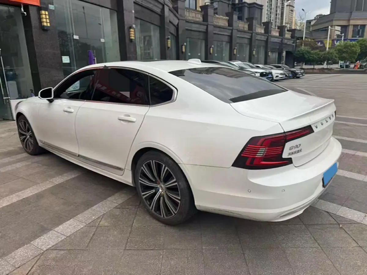 2024 Volvo S90 2.0T 250HP L4 8AT,autocango,china used car exporter,china ev exporter,chinese used car exporter,chinese used ev exporter