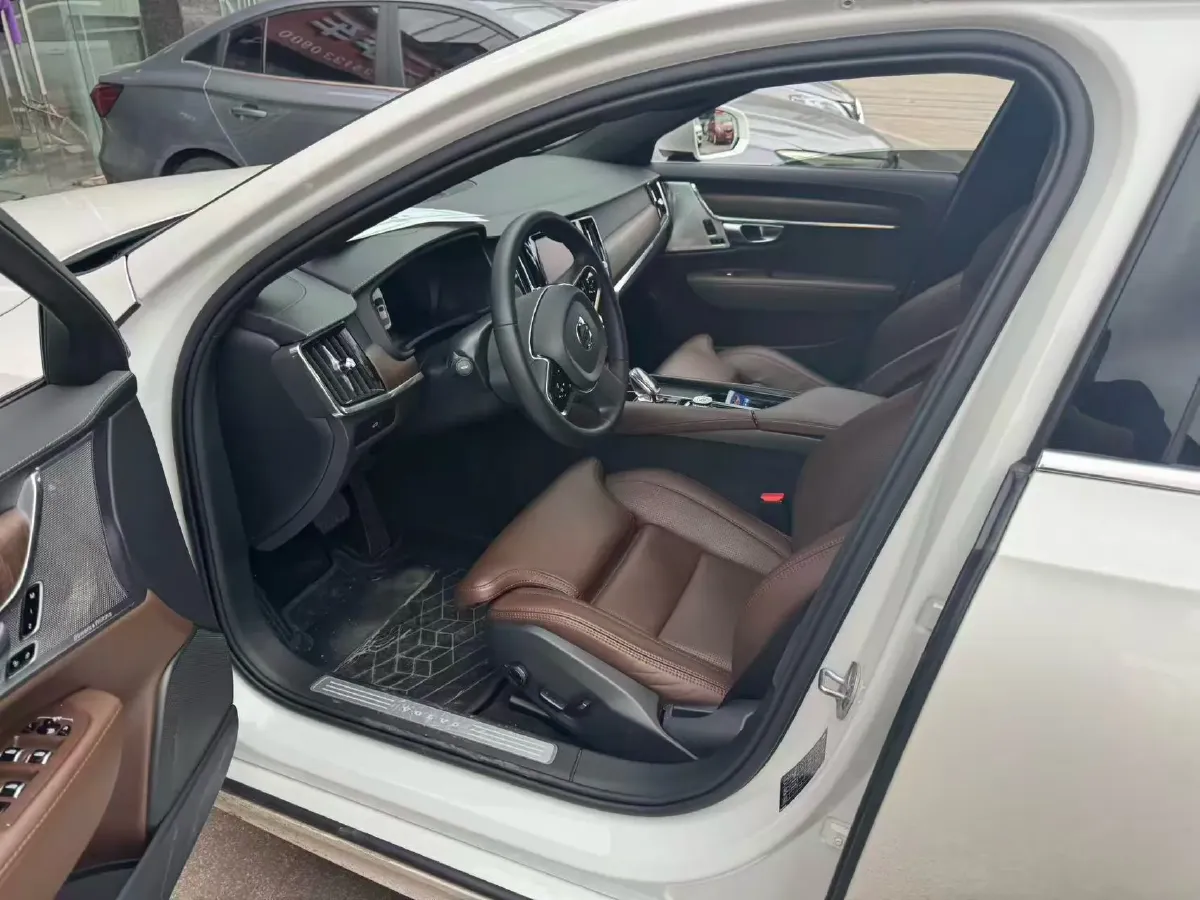 2024 Volvo S90 2.0T 250HP L4 8AT,autocango,china used car exporter,china ev exporter,chinese used car exporter,chinese used ev exporter