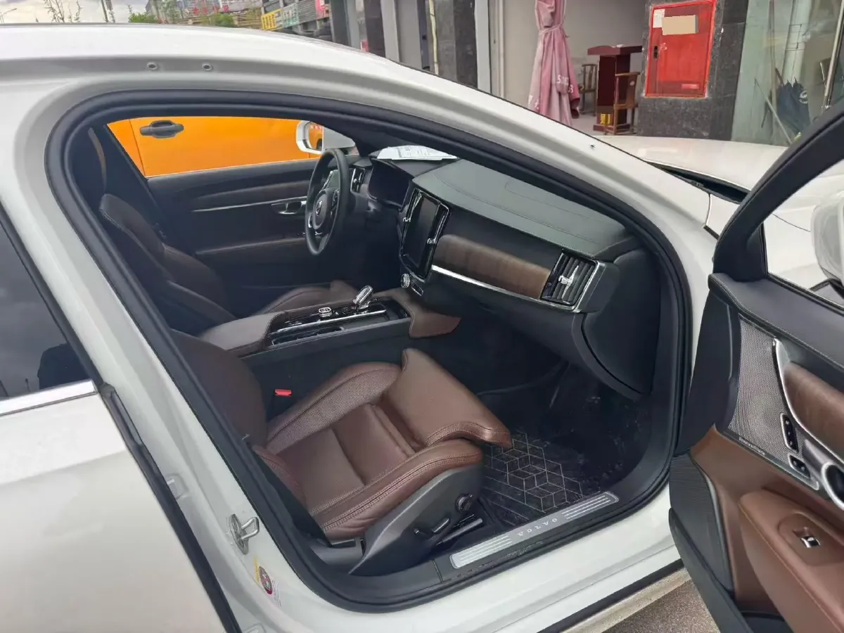2024 Volvo S90 2.0T 250HP L4 8AT,autocango,china used car exporter,china ev exporter,chinese used car exporter,chinese used ev exporter