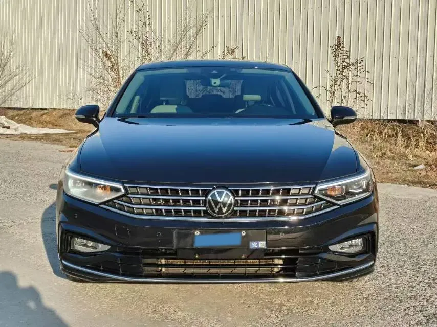 2023 Volkswagen Magotan 2.0T 186HP L4 7DCT,autocango,china used car exporter,china ev exporter,chinese used car exporter,chinese used ev exporter