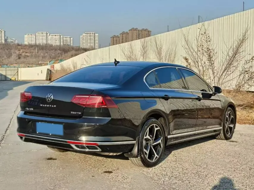 2023 Volkswagen Magotan 2.0T 186HP L4 7DCT,autocango,china used car exporter,china ev exporter,chinese used car exporter,chinese used ev exporter