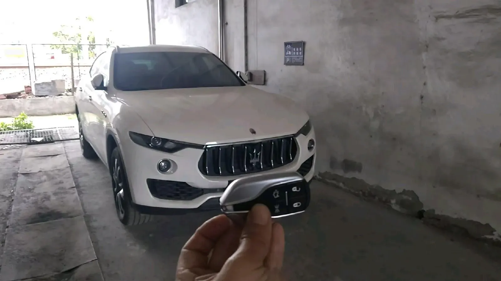 2018 Maserati Levante 3.0T 350HP V6 8AT,autocango,china used car exporter,china ev exporter,chinese used car exporter,chinese used ev exporter