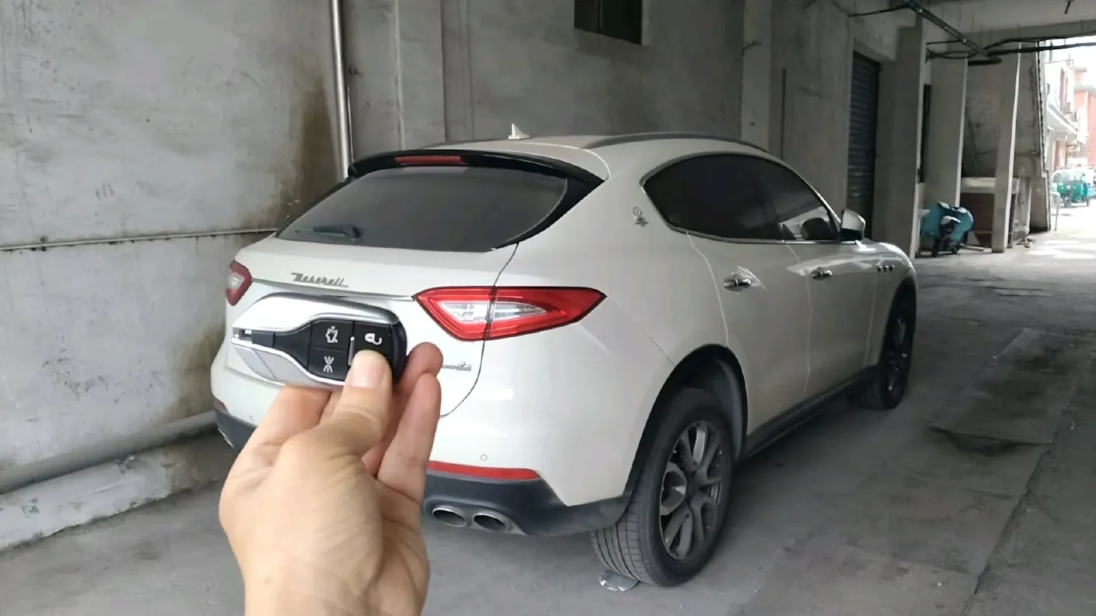 2018 Maserati Levante 3.0T 350HP V6 8AT,autocango,china used car exporter,china ev exporter,chinese used car exporter,chinese used ev exporter