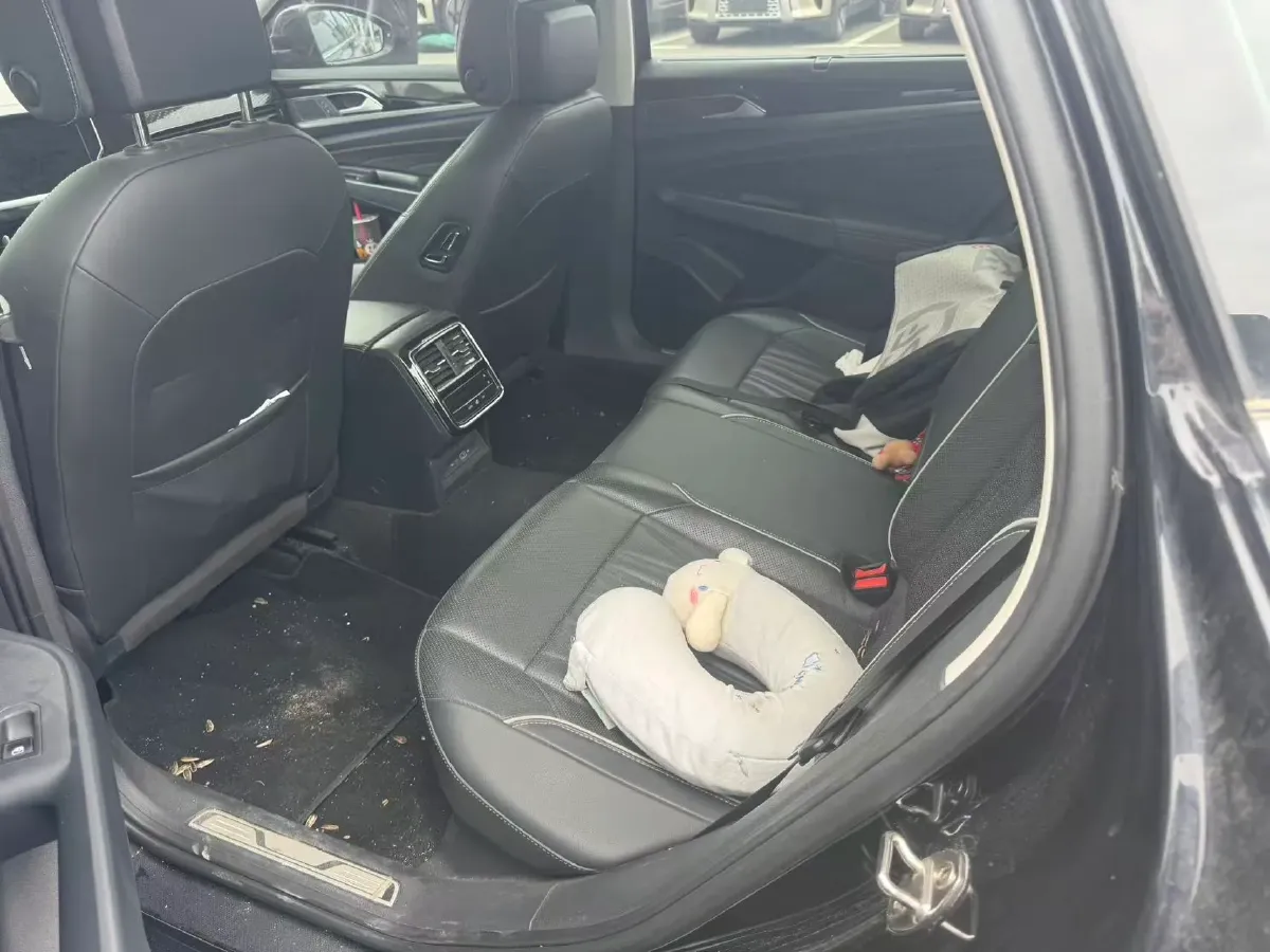 2022 Xpeng P7 BEV 60.2KWH,autocango,china used car exporter,china ev exporter,chinese used car exporter,chinese used ev exporter