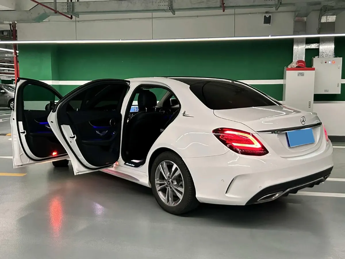 2021 Mercedes-Benz C Class 1.5T 156HP L4 9AT,autocango,china used car exporter,china ev exporter,chinese used car exporter,chinese used ev exporter