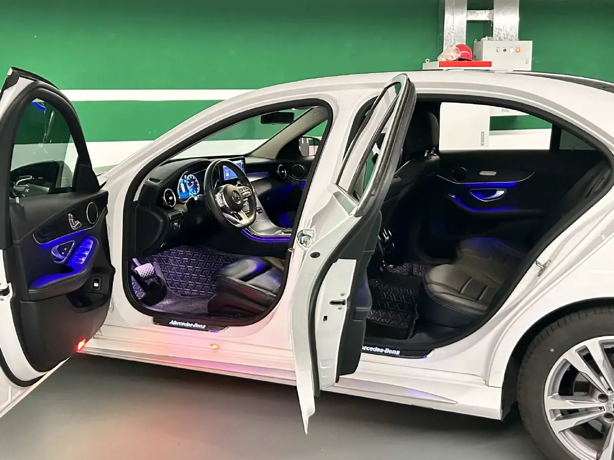 2021 Mercedes-Benz C Class 1.5T 156HP L4 9AT,autocango,china used car exporter,china ev exporter,chinese used car exporter,chinese used ev exporter