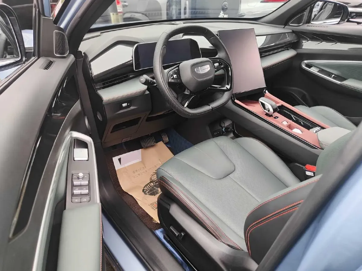 2024 Geely Azkarra 1.5T 181HP L4 7DCT,autocango,china used car exporter,china ev exporter,chinese used car exporter,chinese used ev exporter