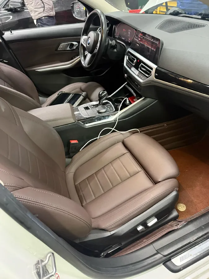 2020 BMW 3 Series 2.0T 156HP L4 8AT,autocango,china used car exporter,china ev exporter,chinese used car exporter,chinese used ev exporter