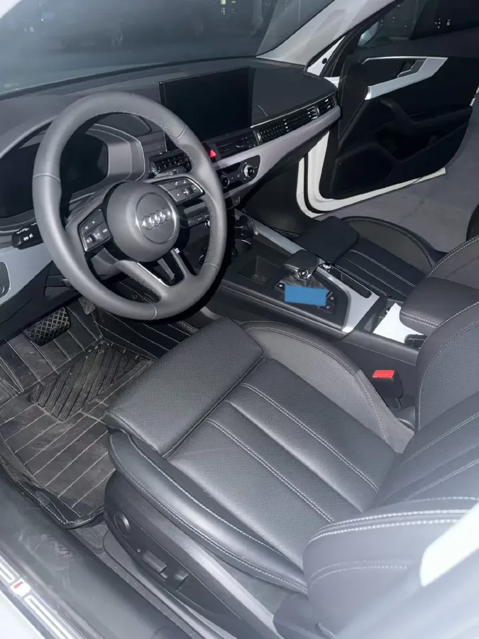 2023 Audi A4L 2.0T 190HP L4 7DCT,autocango,china used car exporter,china ev exporter,chinese used car exporter,chinese used ev exporter