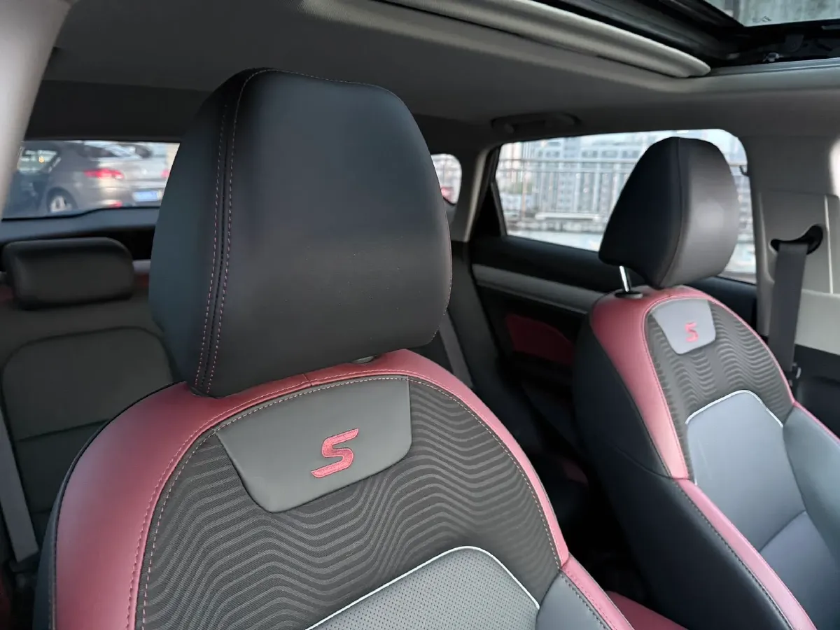 2021 Geely Coolray 1.4T 141HP L4 6DCT,autocango,china used car exporter,china ev exporter,chinese used car exporter,chinese used ev exporter