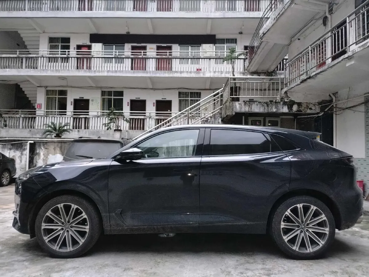 2021 ChangAn UNI-K 2.0T 233HP L4 8AT,autocango,china used car exporter,china ev exporter,chinese used car exporter,chinese used ev exporter