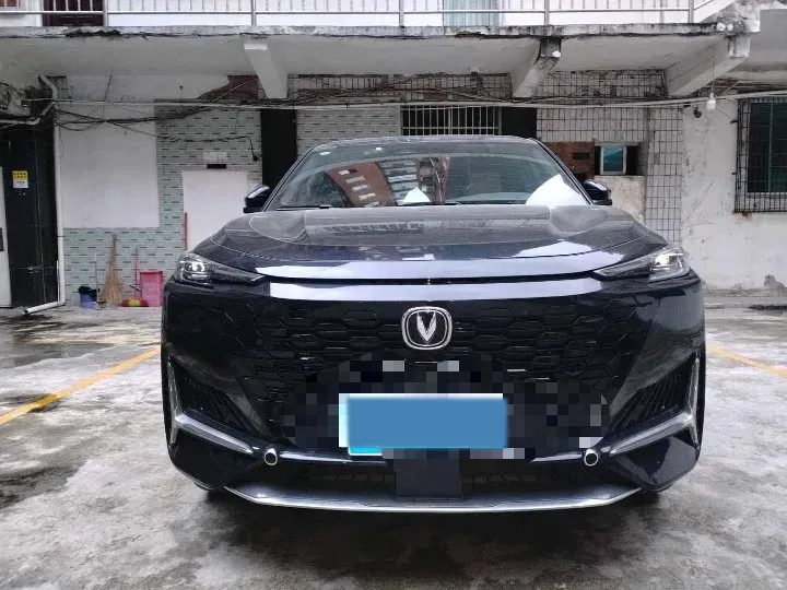 2021 ChangAn UNI-K 2.0T 233HP L4 8AT,autocango,china used car exporter,china ev exporter,chinese used car exporter,chinese used ev exporter