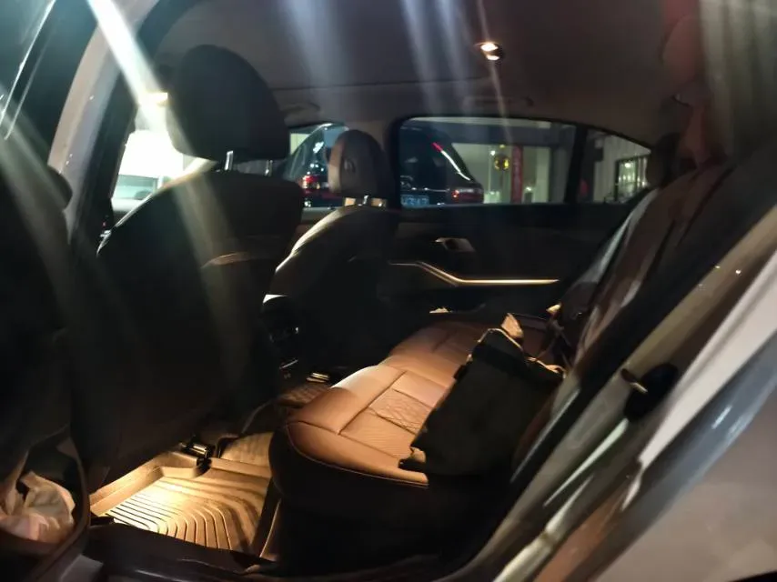 2023 BMW 3 Series 2.0T 156HP L4 8AT,autocango,china used car exporter,china ev exporter,chinese used car exporter,chinese used ev exporter