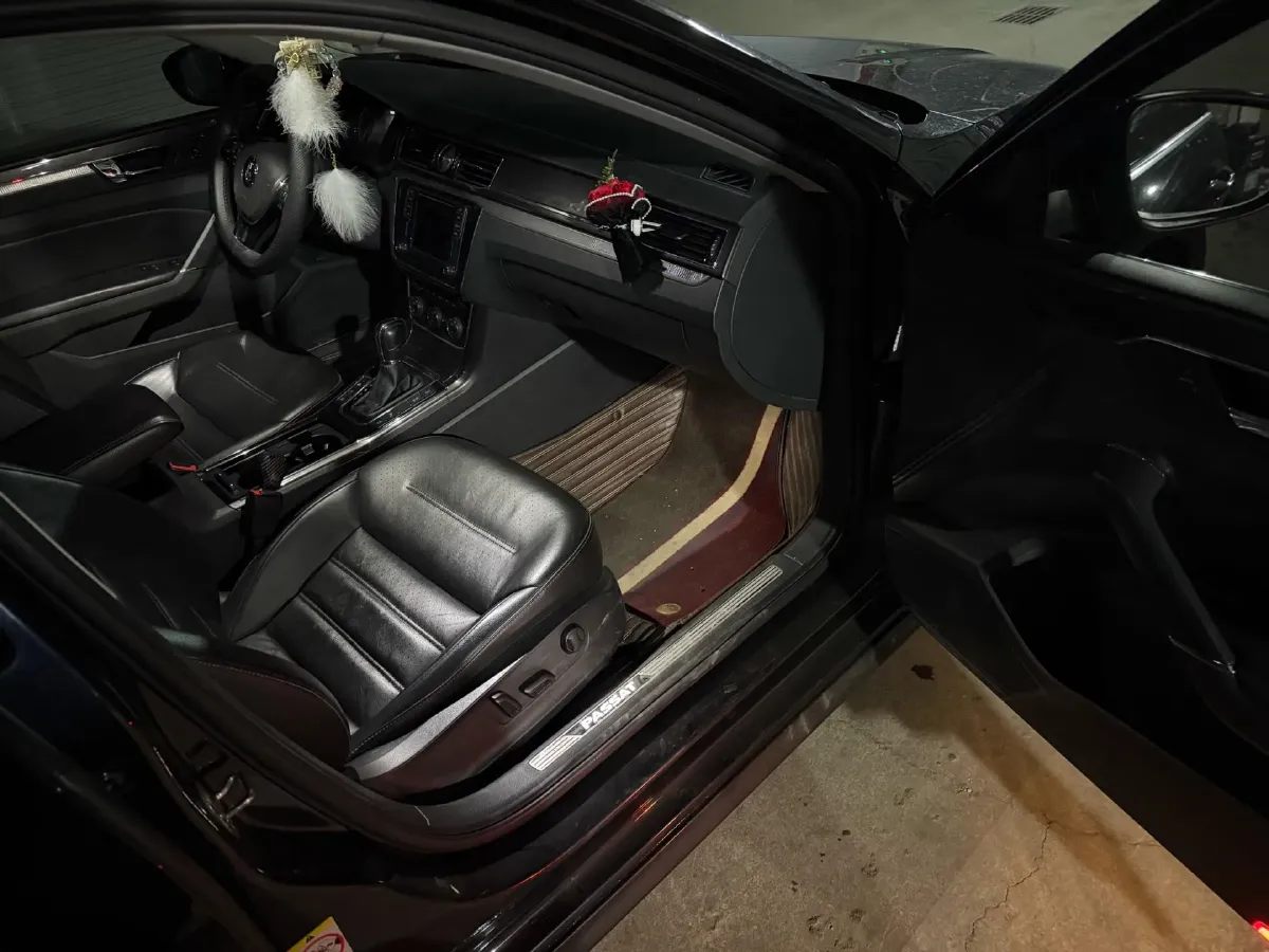 2017 Volkswagen Passat 1.8T 180HP L4 7DCT,autocango,china used car exporter,china ev exporter,chinese used car exporter,chinese used ev exporter