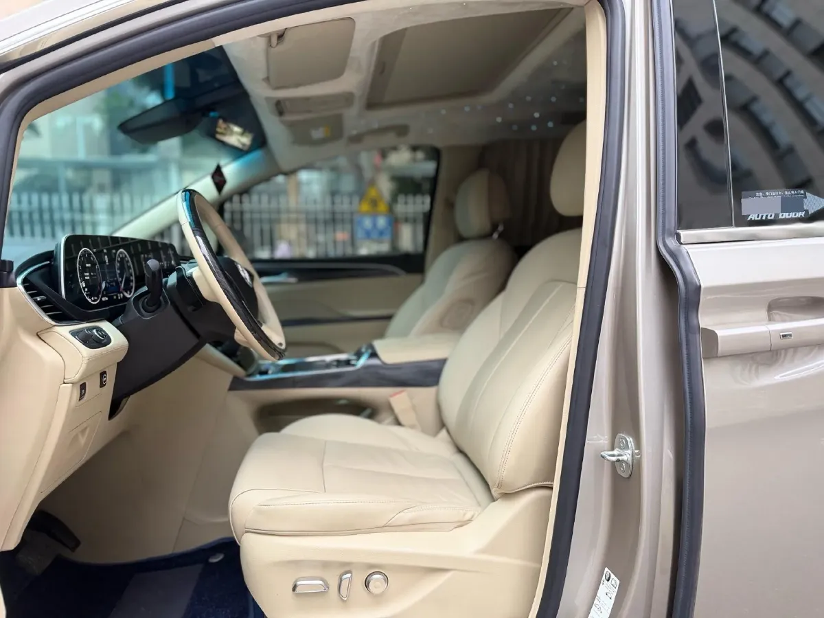 2022 Buick GL8 2.0T 237HP L4 9AT,autocango,china used car exporter,china ev exporter,chinese used car exporter,chinese used ev exporter