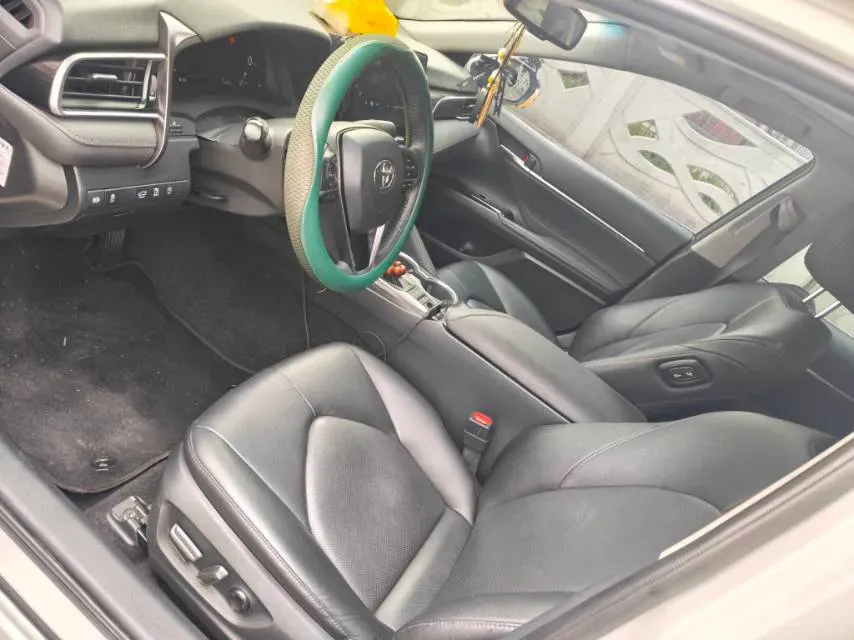 2021 Toyota Camry 2.5L 209HP L4 8AT,autocango,china used car exporter,china ev exporter,chinese used car exporter,chinese used ev exporter