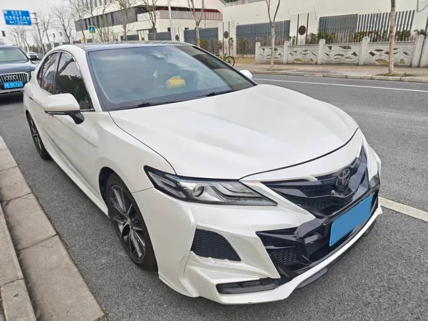 2021 Toyota Camry 2.5L 209HP L4 8AT,autocango,china used car exporter,china ev exporter,chinese used car exporter,chinese used ev exporter
