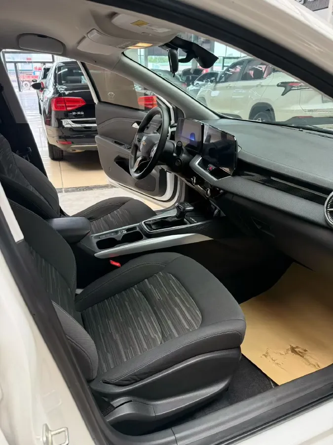 2022 Chevrolet Monza 1.5L 113HP L4 6AT,autocango,china used car exporter,china ev exporter,chinese used car exporter,chinese used ev exporter