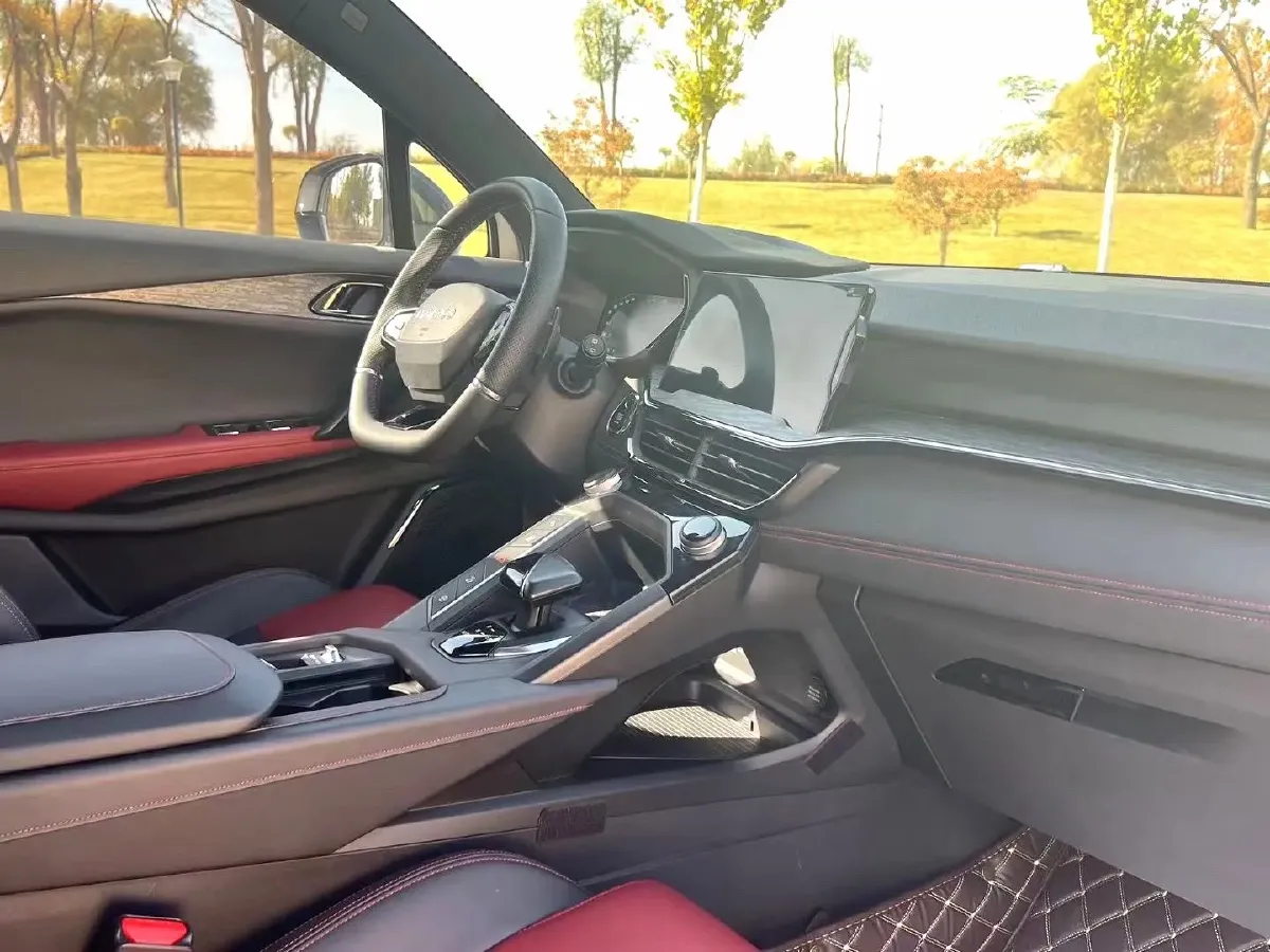 2023 LYNK&CO 06 1.5T 181HP L4 7DCT,autocango,china used car exporter,china ev exporter,chinese used car exporter,chinese used ev exporter