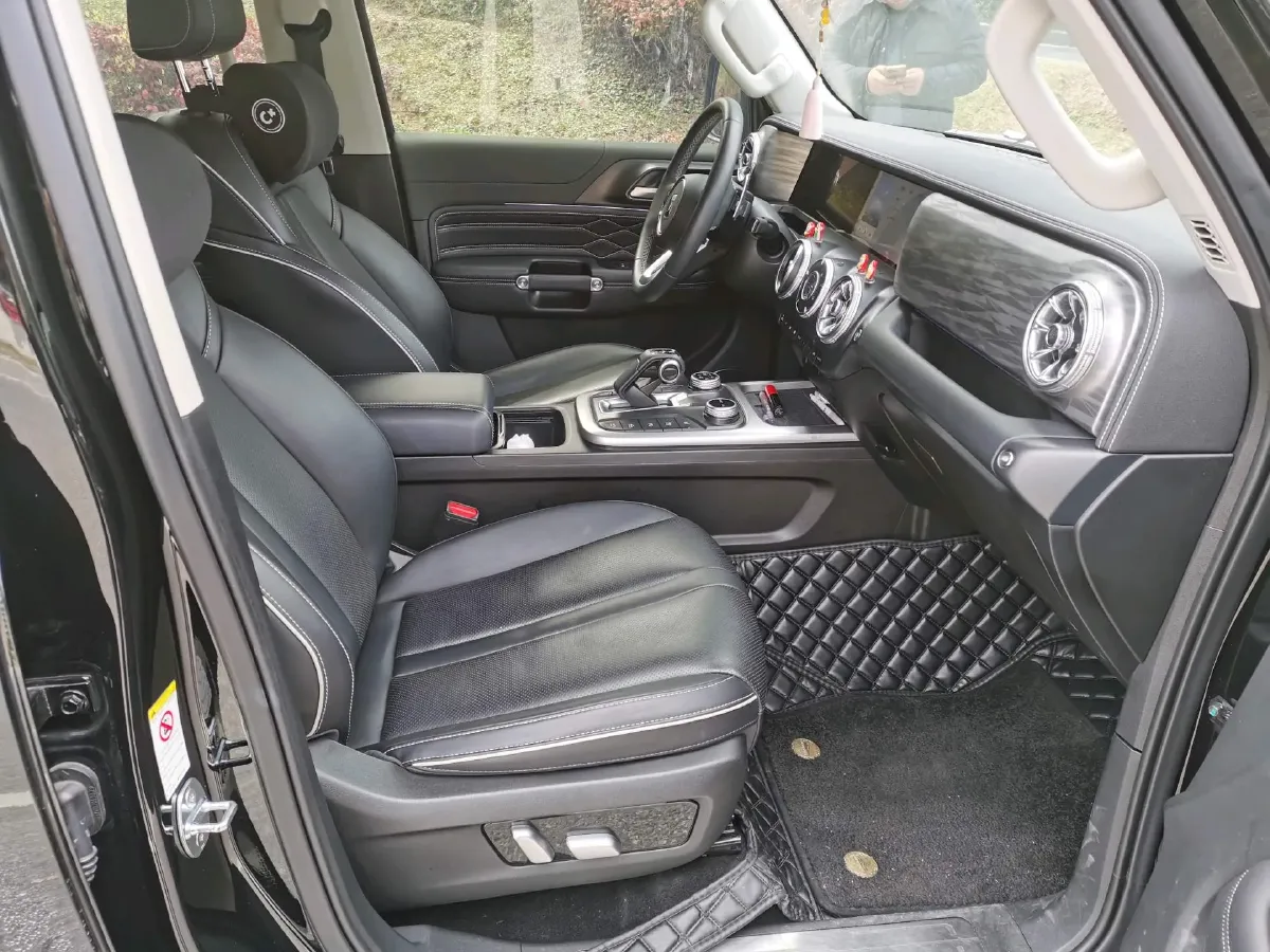 2024 Tank 300 2.0T 252HP L4 9AT,autocango,china used car exporter,china ev exporter,chinese used car exporter,chinese used ev exporter