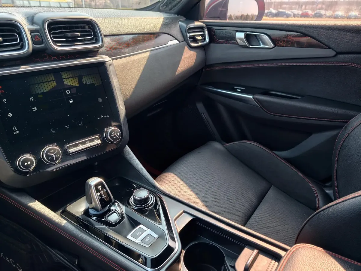 2019 Qoros 5 1.6T 197HP L4 7DCT,autocango,china used car exporter,china ev exporter,chinese used car exporter,chinese used ev exporter