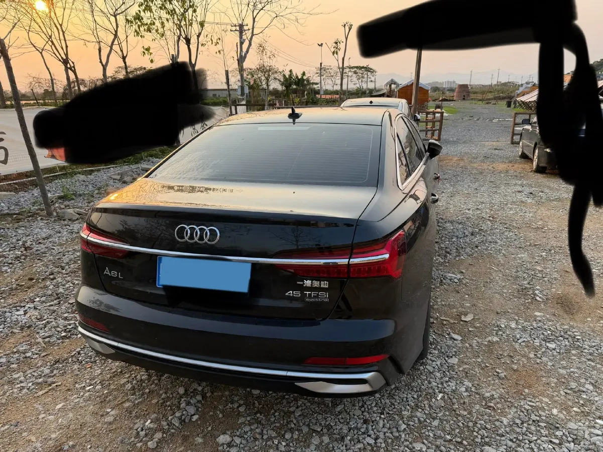 2025 Audi A6L 2.0T 245HP L4 7DCT,autocango,china used car exporter,china ev exporter,chinese used car exporter,chinese used ev exporter