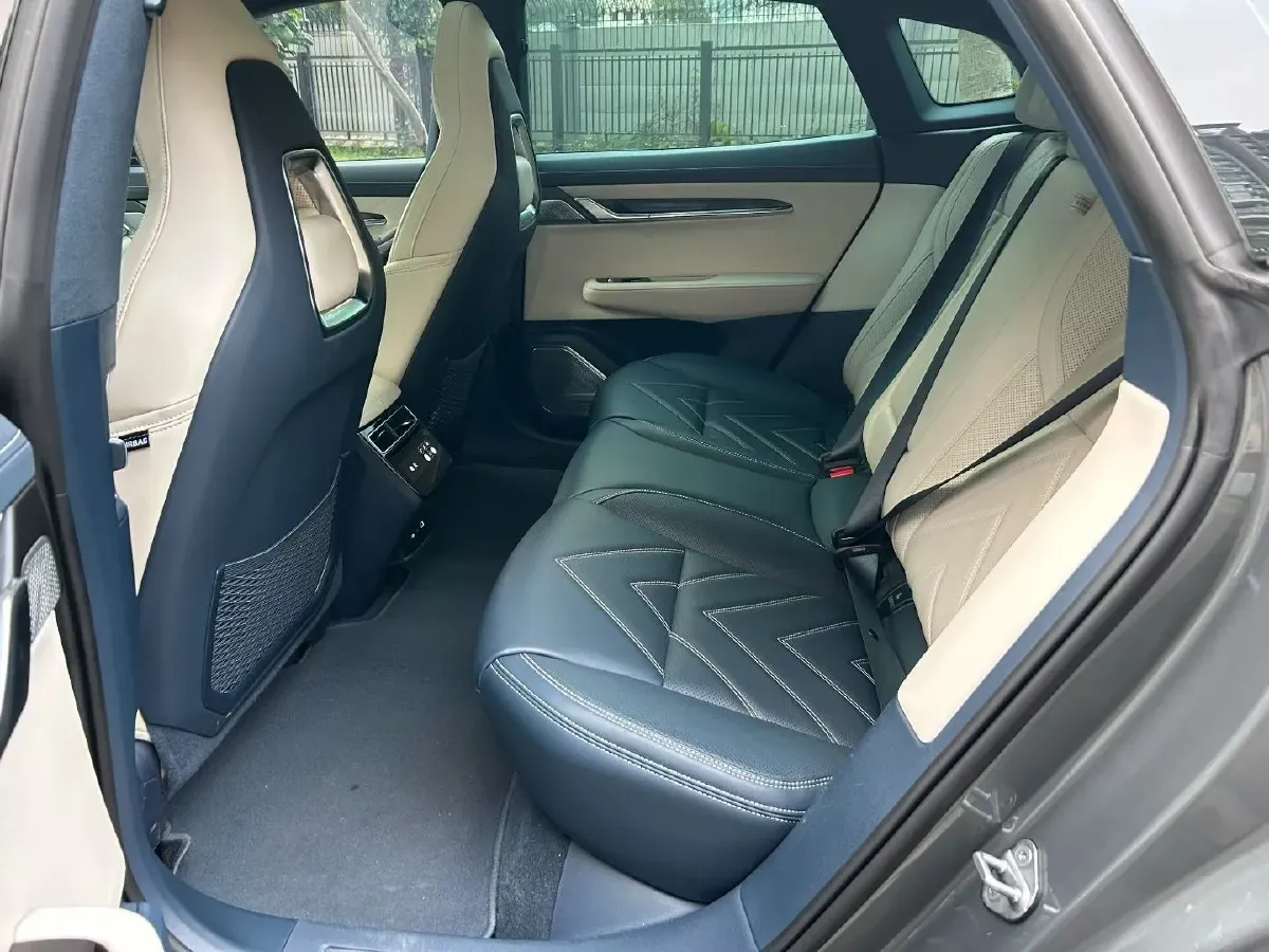 2023 Zeekr 001 BEV 100KWH,autocango,china used car exporter,china ev exporter,chinese used car exporter,chinese used ev exporter